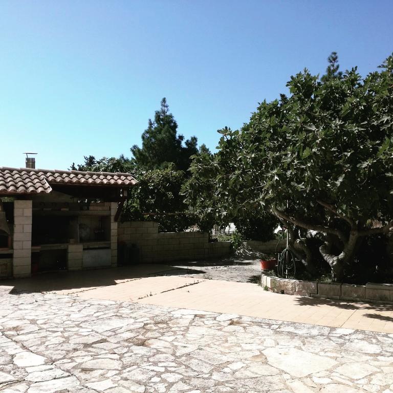Villa Renzo E Lucia Sant Isidoro  Экстерьер фото